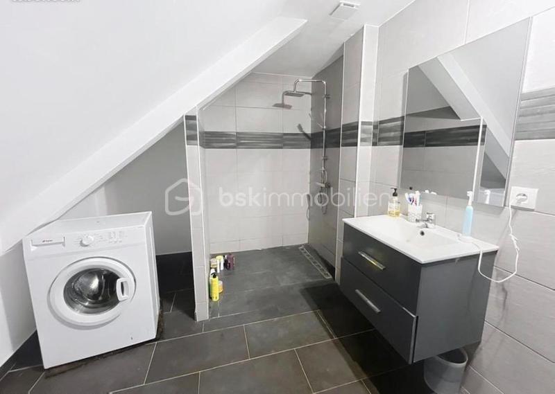 Maison - 200 m² - 7 pièces