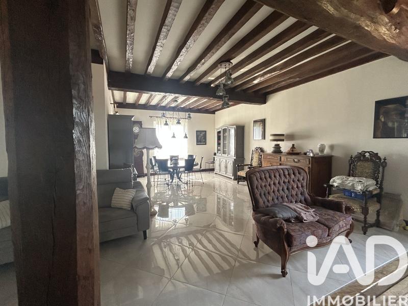 Maison - 221 m² - 6 pièces