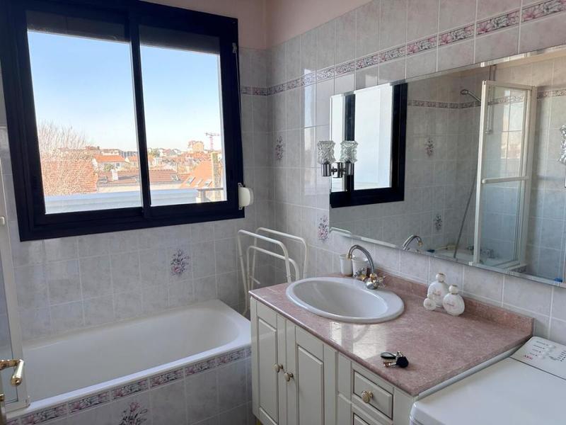 Appartement - 81 m² - 3 pièces