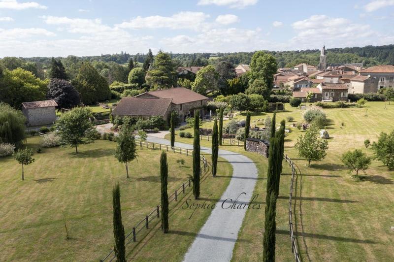 Maison en pierre - 285 m² - 5 pièces