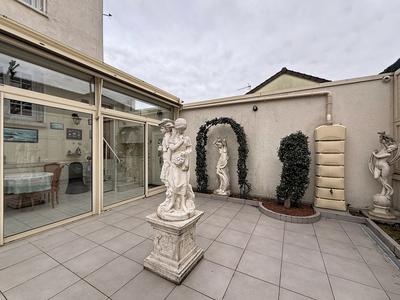 Maison - 127 m² - 6 pièces