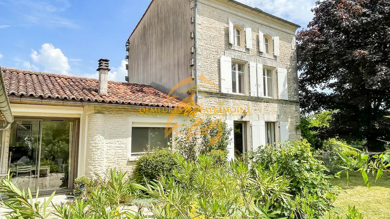 Maison - 160 m² - 5 pièces