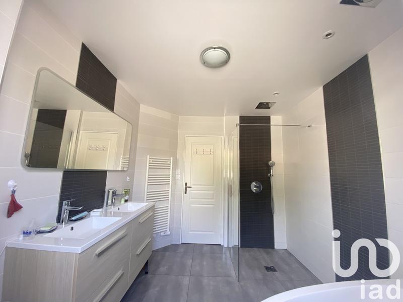 Maison - 143 m² - 6 pièces