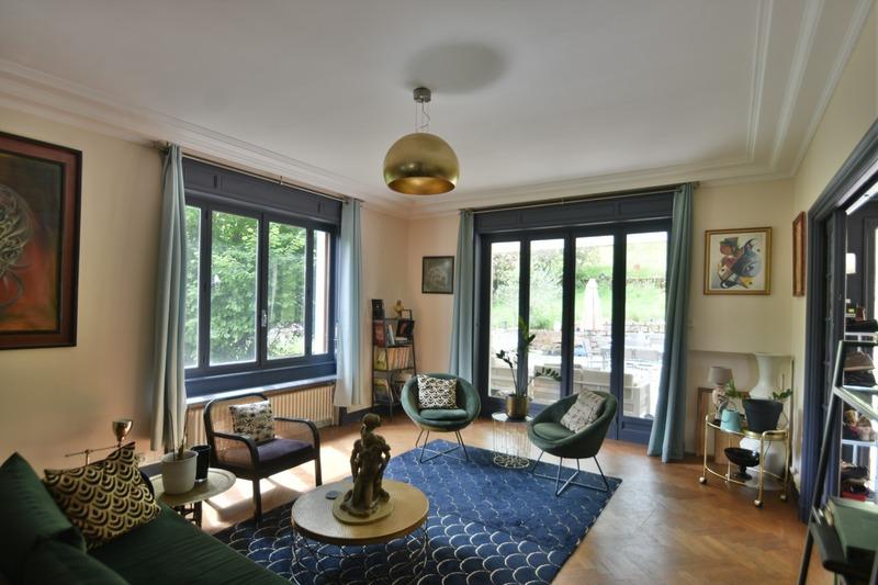 Maison - 307 m² - 10 pièces