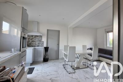 Maison - 74 m² - 4 pièces