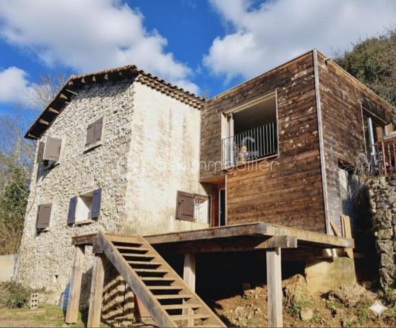 Maison en pierre - 115 m² - 6 pièces