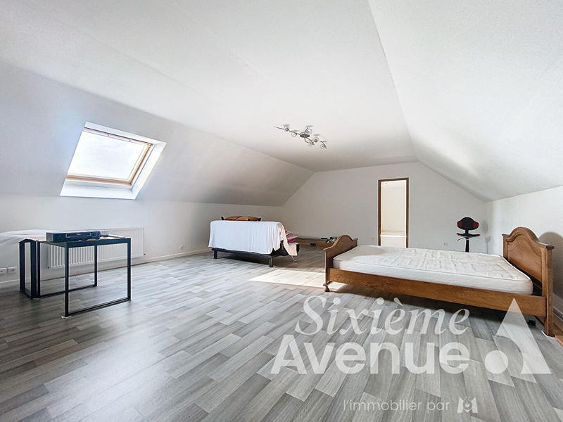 Maison - 246 m² - 5 pièces