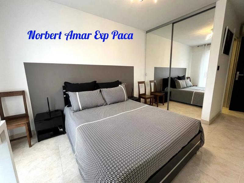 Appartement - 100 m² - 5 pièces