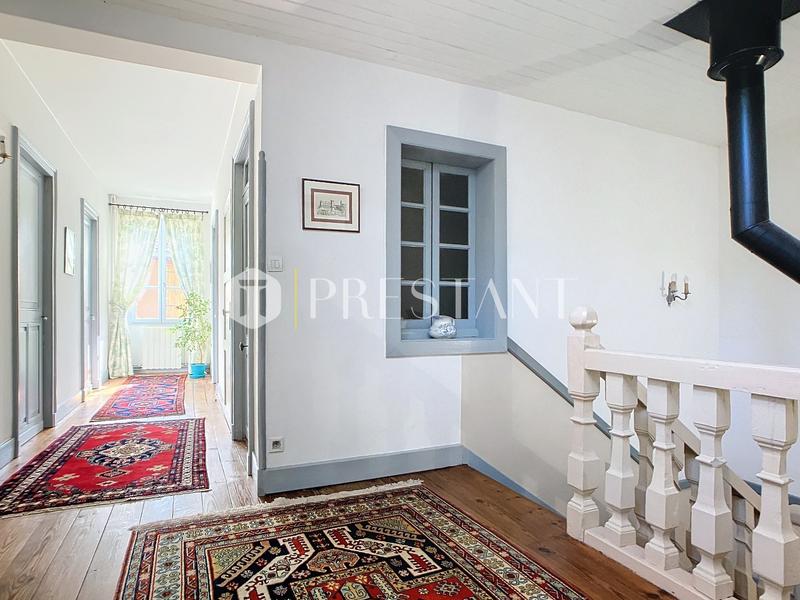 Maison - 424 m² - 14 pièces