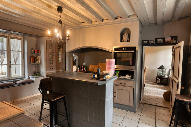 Maison - 250 m² - 7 pièces