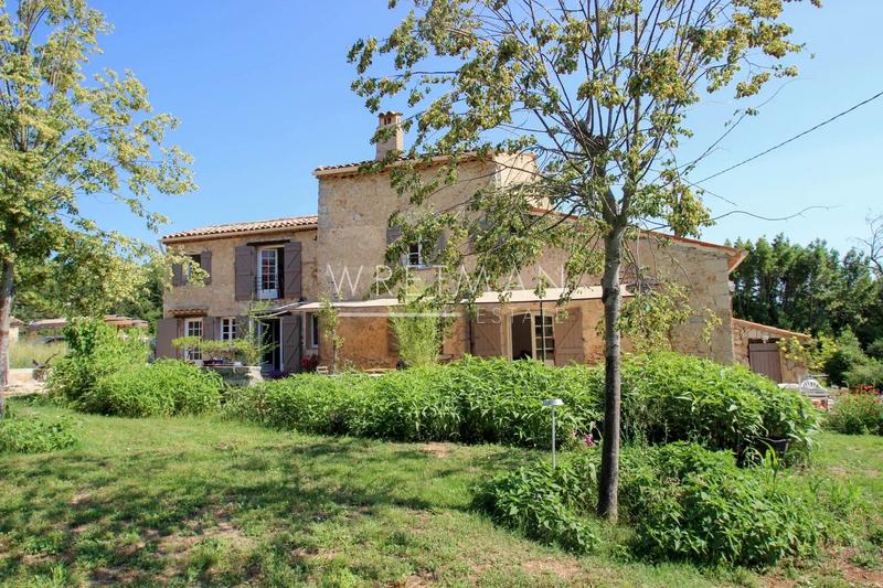 Villa - 168 m² - 6 pièces