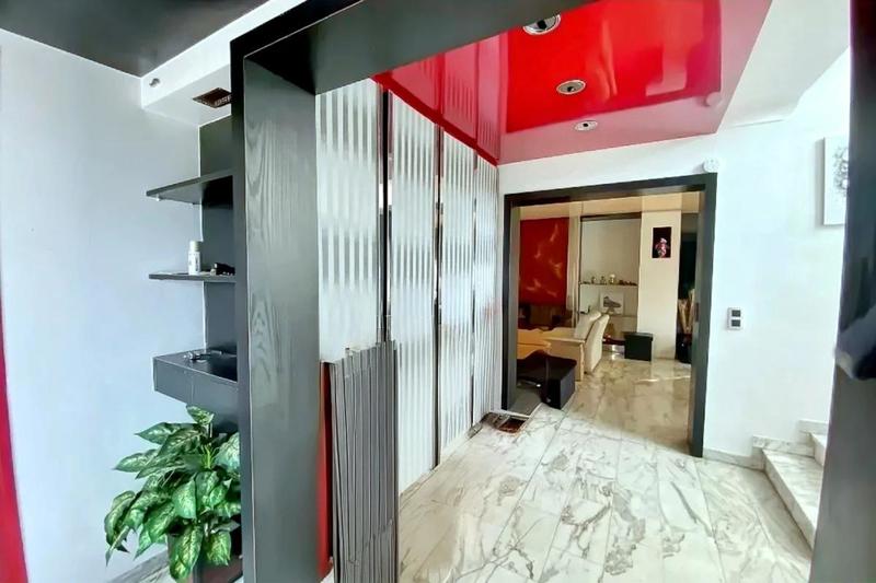 Pavillon - 300 m² - 12 pièces