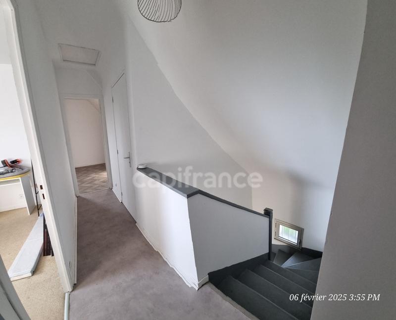 Maison - 106 m² - 6 pièces