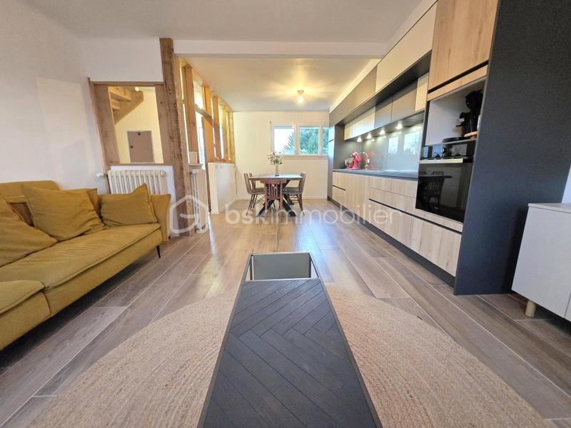 Maison - 95 m² - 5 pièces