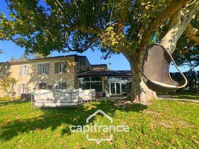 Maison en pierre - 254 m² - 7 pièces