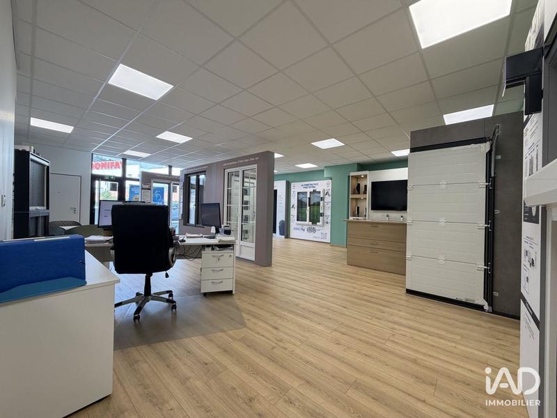 Local commercial - 121 m²