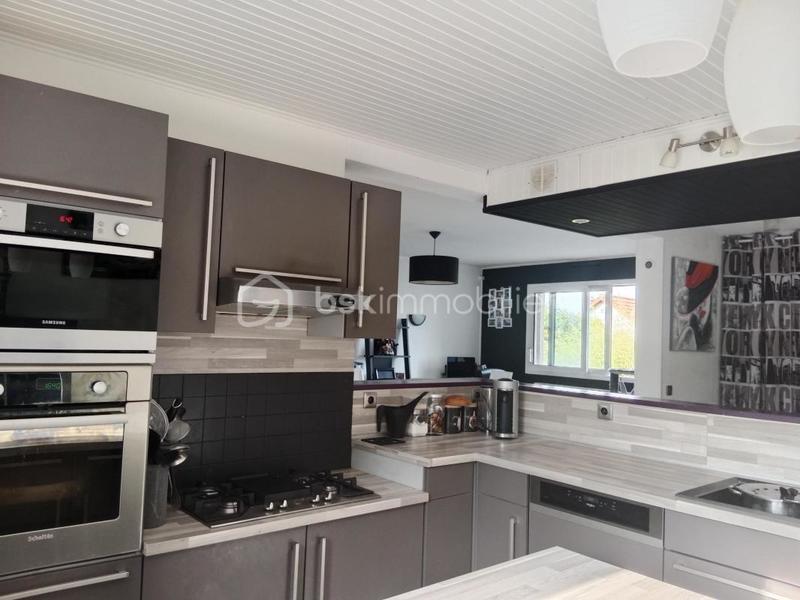 Maison - 229 m² - 6 pièces