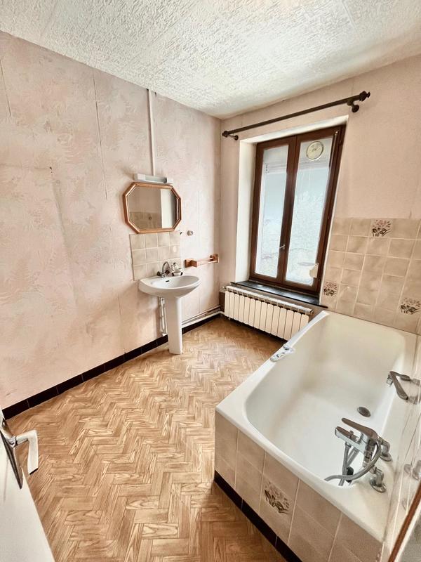 Maison - 117 m² - 7 pièces