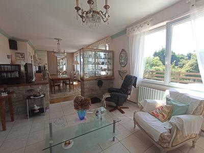 Maison - 211 m² - 16 pièces