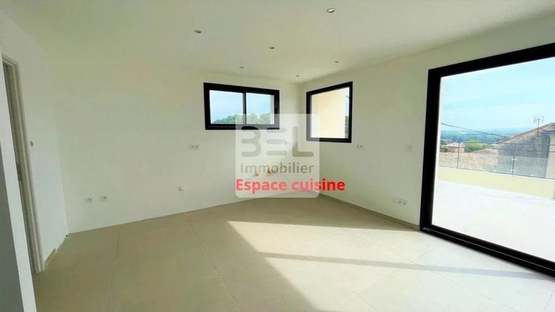 Villa - 147 m² - 8 pièces