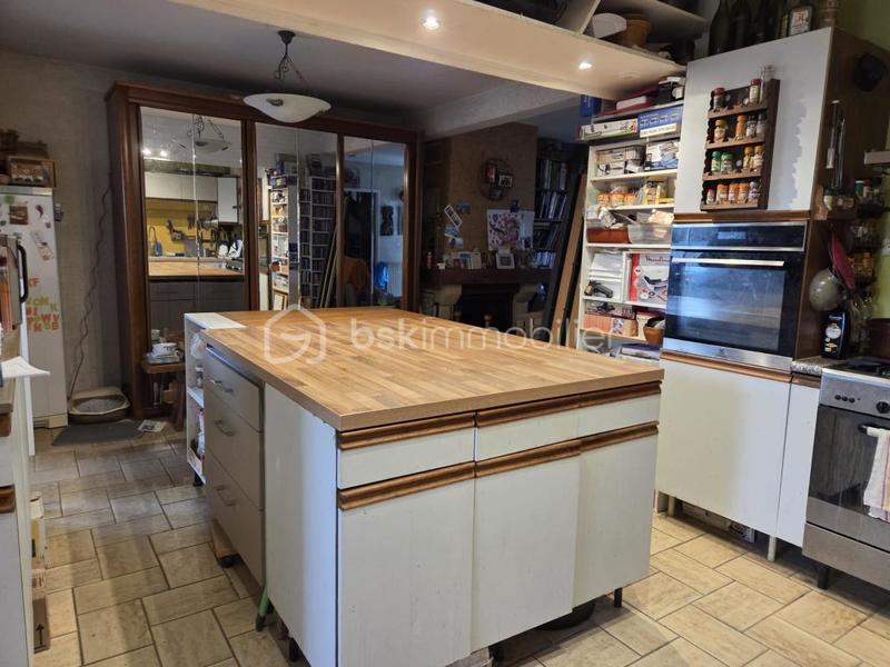 Maison - 145 m² - 7 pièces