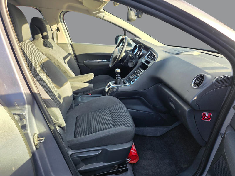 Peugeot 5008 - 1.6 HDi 115 Cv Business Pack 7 Places - 6 Cv