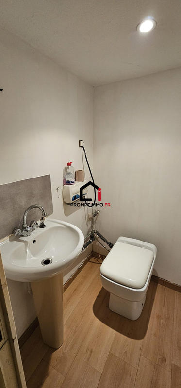 Fonds de commerce - Magasins - 92 m²