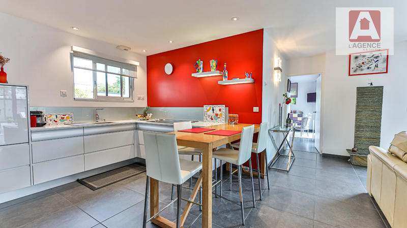 Maison - 187 m² - 6 pièces