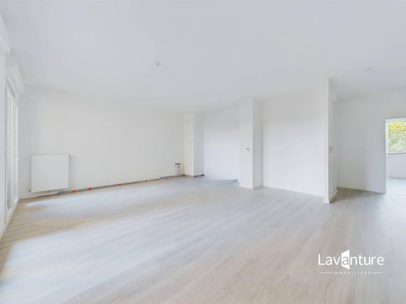 Appartement - 100 m² - 5 pièces