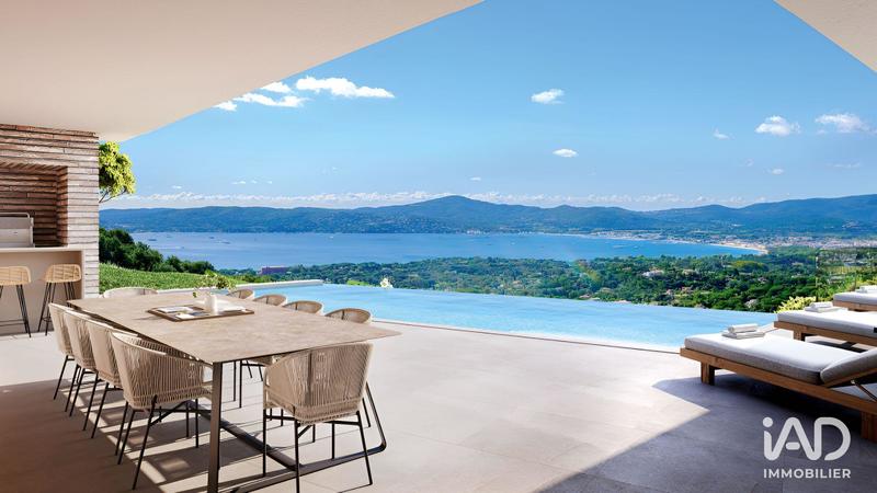 Maison - 384 m² - 6 pièces