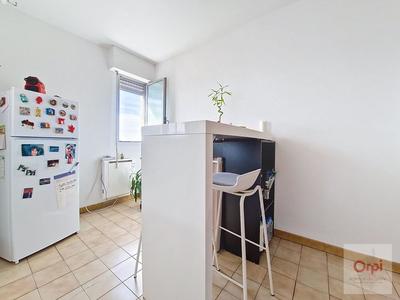 Studio - 27 m² - 1 pièce