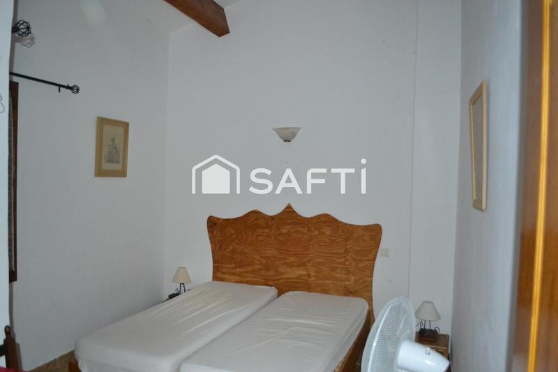 Maison - 696 m² - 30 pièces