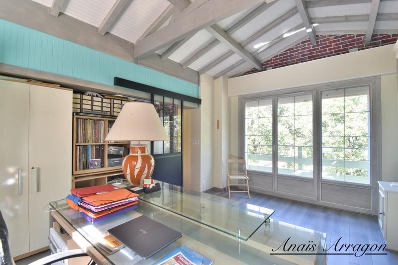 Propriété - 186 m² - 5 pièces