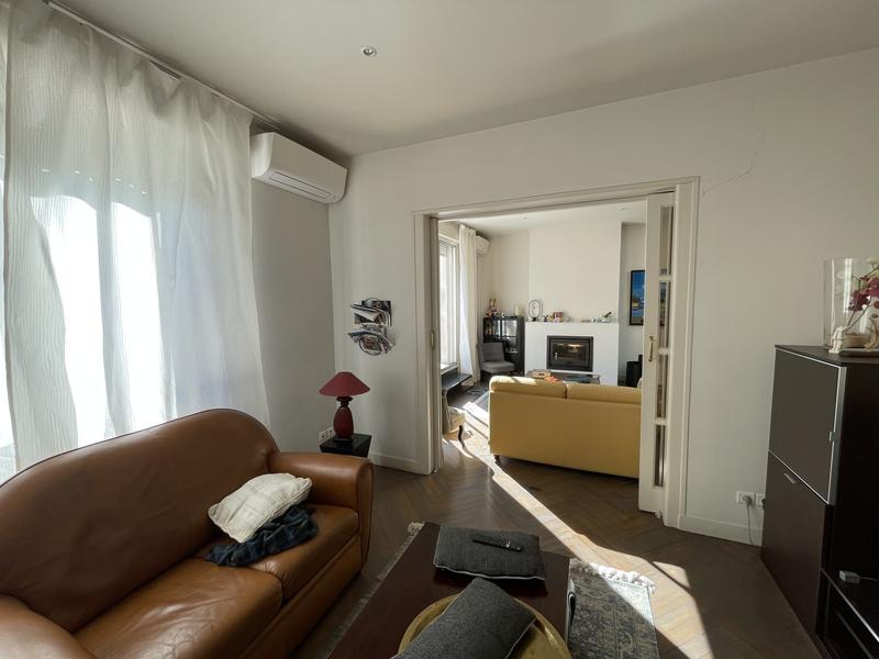 Villa - 238 m² - 6 pièces