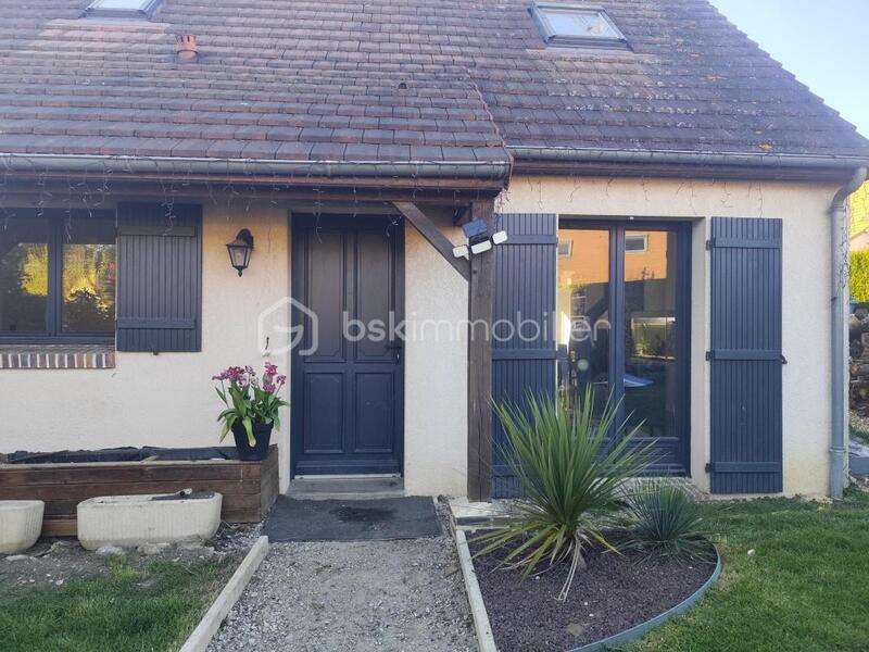 Maison traditionnelle - 107 m² - 5 pièces