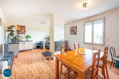 Maison - 90 m² - 5 pièces