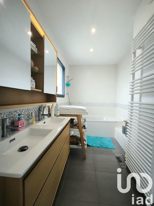 Maison - 122 m² - 5 pièces