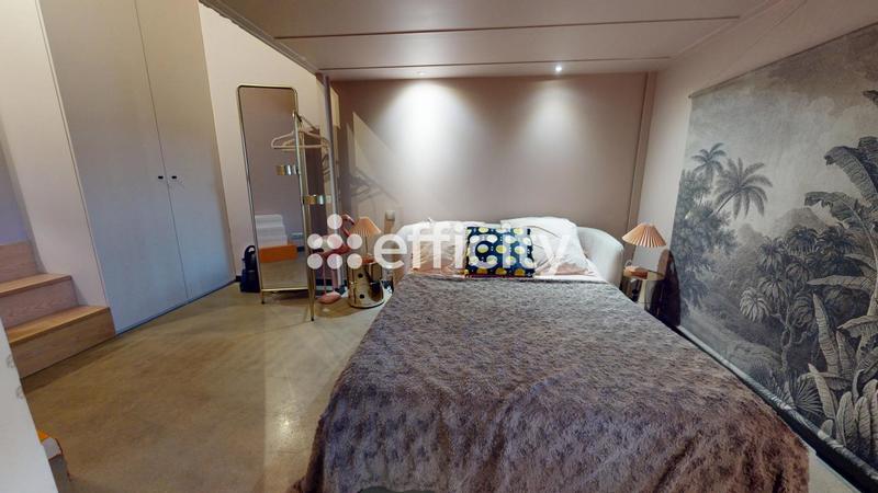 Loft - 149 m² - 4 pièces
