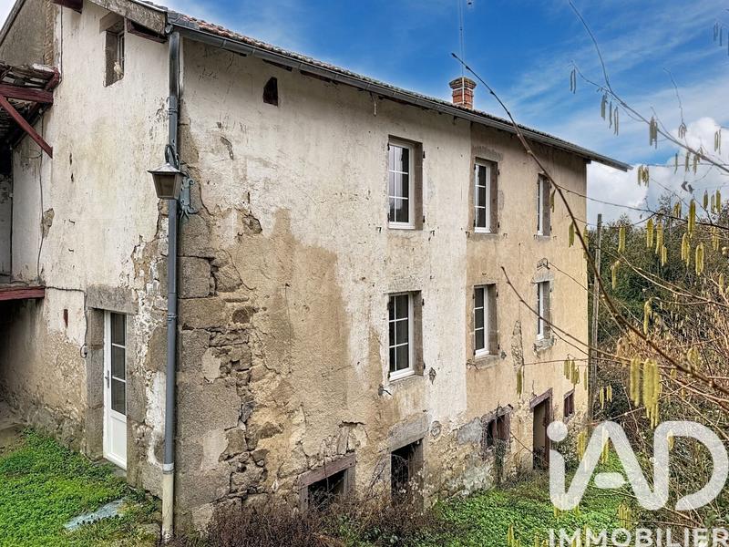 Maison de village - 200 m² - 2 pièces