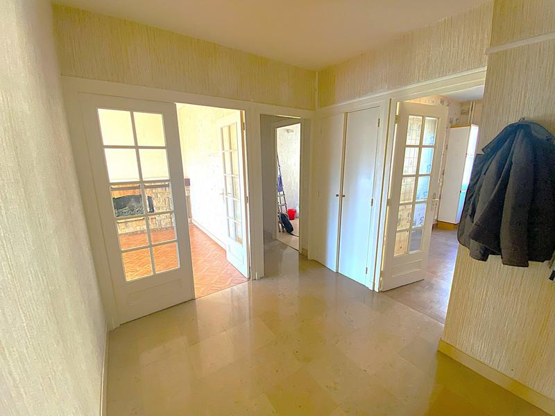 Appartement - 90 m² - 4 pièces