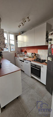 Appartement - 93 m² - 4 pièces