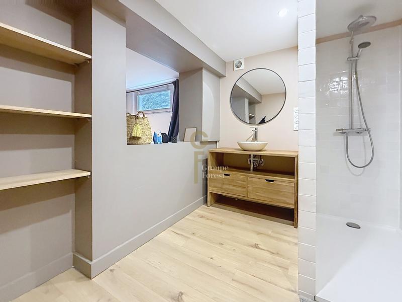 Maison - 180 m² - 7 pièces