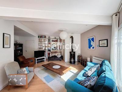 Maison - 165 m² - 7 pièces