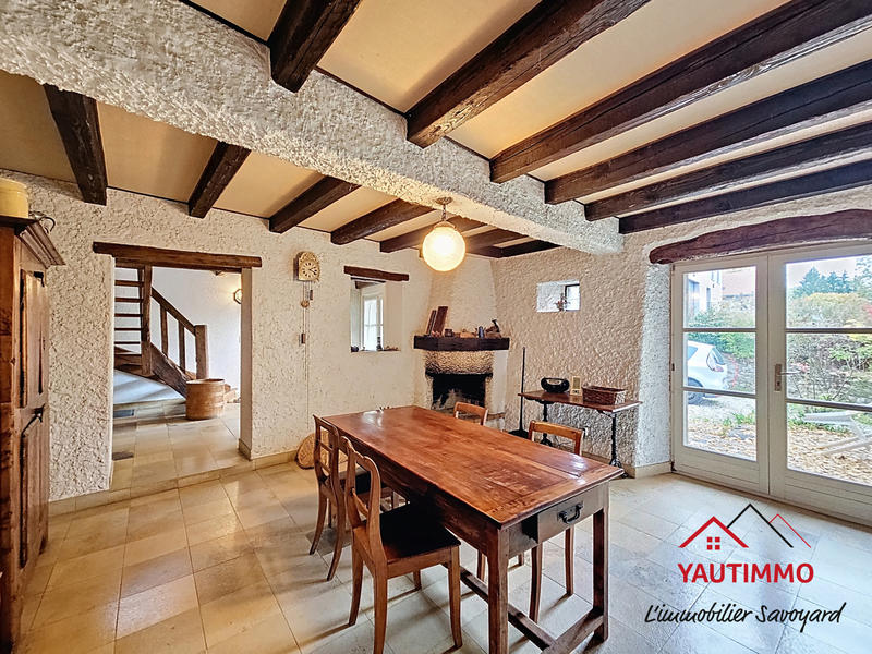 Maison - 200 m² - 6 pièces