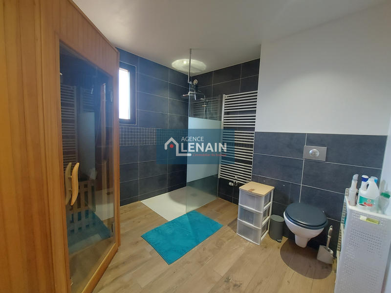 Maison - 182 m² - 8 pièces