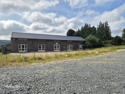 Local d'activités - 1 180 m²