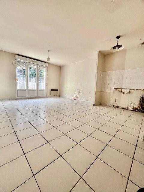 Studio - 30 m² - 1 pièce