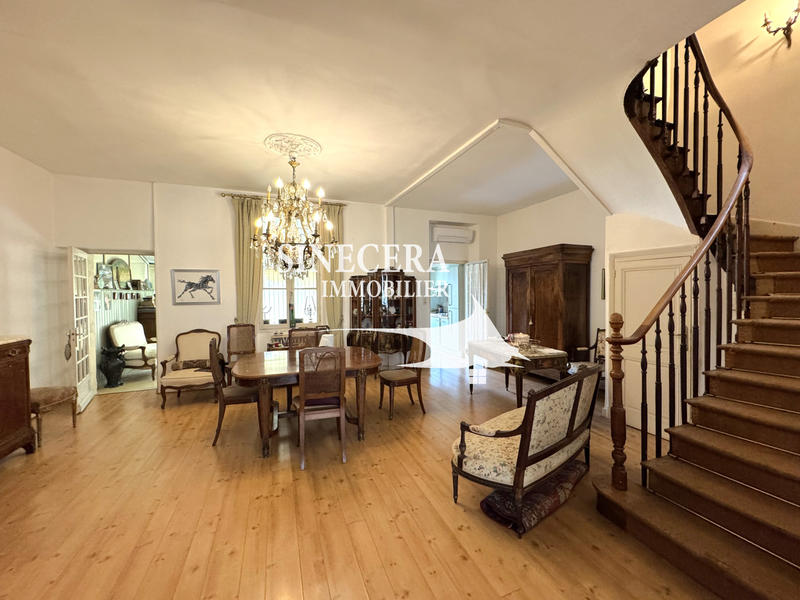 Maison - 163 m² - 7 pièces