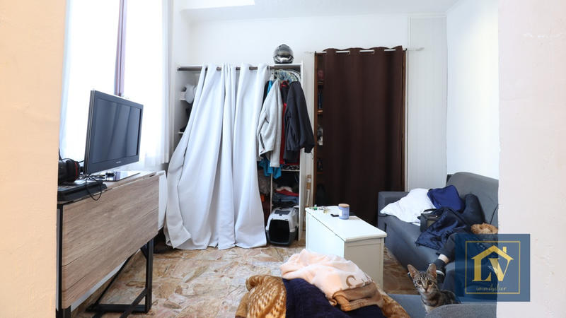 Immeuble - 9 pièces