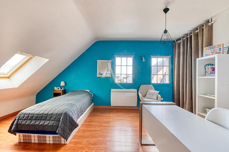 Maison - 210 m² - 6 pièces